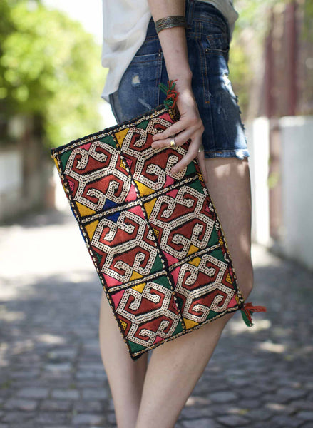 Pochette en Kilim ancien